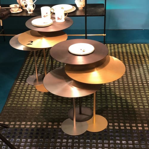 Vibe Table | Tables by Riluc