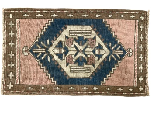 Vintage Turkish rug doormat | 1.11 x 3.1 | Rugs by Vintage Loomz