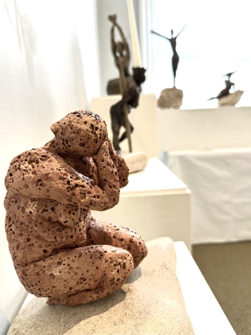 Venus Mourning | Sculptures by Catharina Goldnau Ceramics