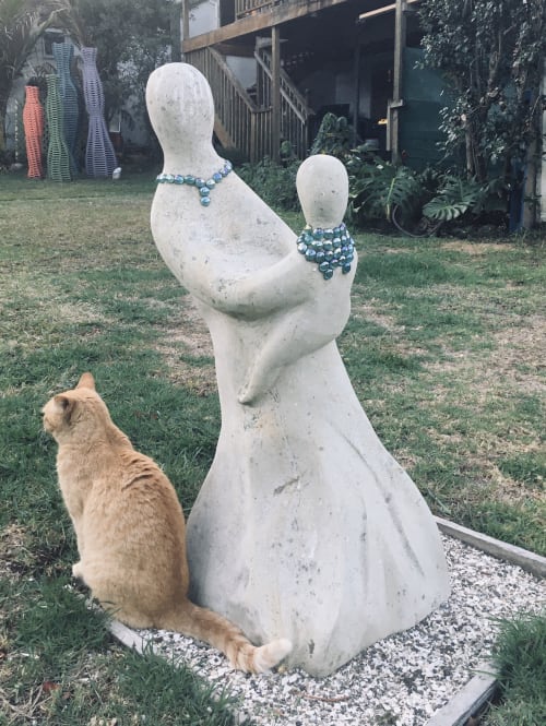 Twirl Me Mama | Public Sculptures by Dave Fowell | Eggsentric Cafe And Restaurant in Cooks Beach