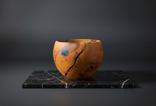 Sculptural Thuja Burl Vessel with Forest Green Resin Inlay | Decorative Bowl in Decorative Objects by Holzkunst Samuel Meisinger
