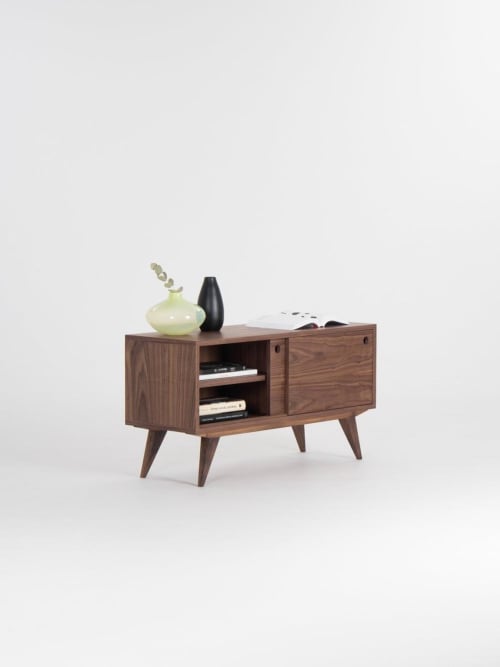 Media cabinet made of walnut wood, record player stand | Furniture by Mo Woodwork