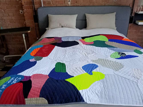 Sie sehen gut aus - Quilt | Decorative Objects by DaWitt