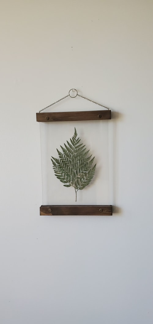 Fern leaf wood wall art cottage pressed flower frame decor | Wall Hangings by Studio Wildflower