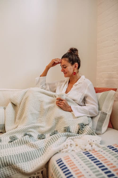 Large Classic Throw | Linens & Bedding by ZUAHAZA