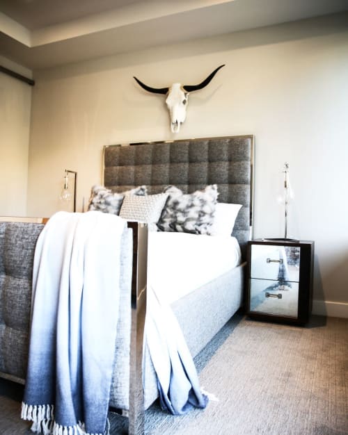 Longhorn Skull Inlaid with Lace | Ornament in Decorative Objects by Gypsy Mountain Skulls