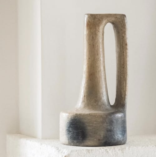 Vase JAMILA Natural | Vases & Vessels by Jana Mistrik | Jana Mistrik in Saint-Rémy-de-Provence