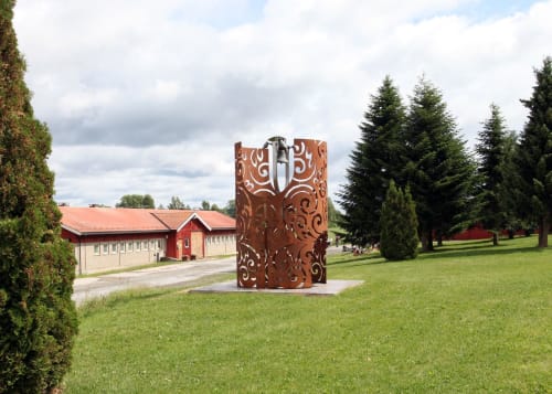 Between Heaven and Earth | Public Sculptures by Hans Martin Øien | Jønsberg Upper Secondary School in Stange