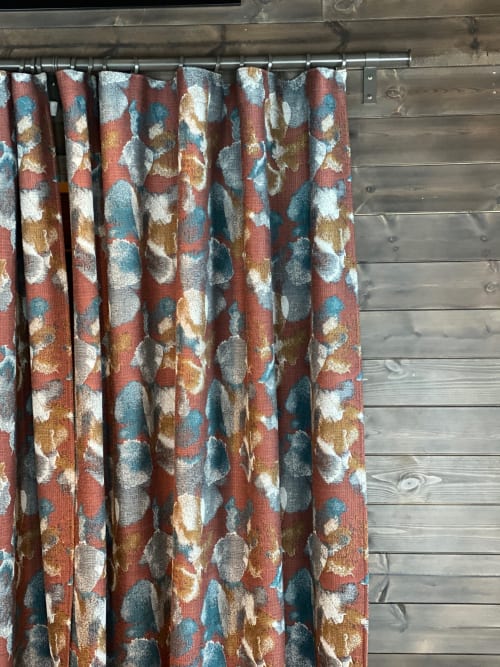 Portier curtains at a Restaurant in the mountains | Curtains & Drapes by Plesner Patterns | Restaurant Favn AS in Øyer