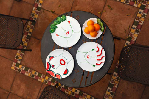 Carmelina plate with reliefs | Ceramic Plates by Patrizia Italiano