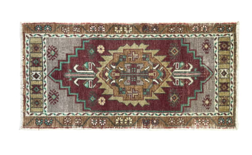 Vintage Turkish Rug | 1.9 x 3.4 | Small Rug in Rugs by Vintage Loomz