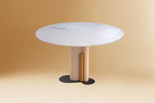 ALEX Round dining table | Tables by Dovain Studio