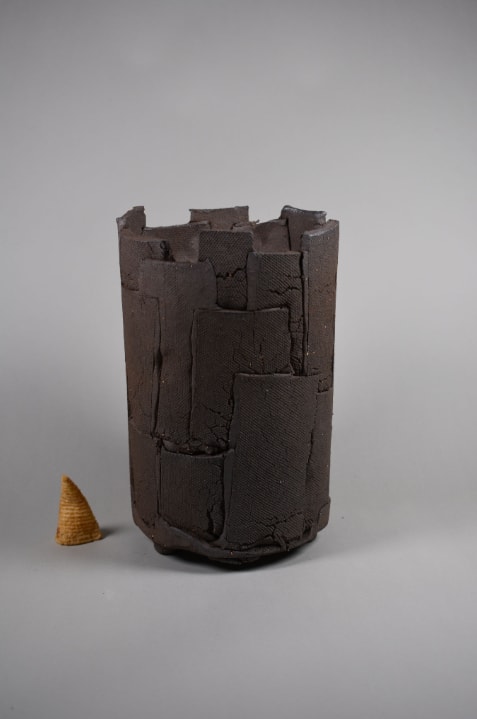 CH3.3–2b | Vases & Vessels by COM WORK STUDIO