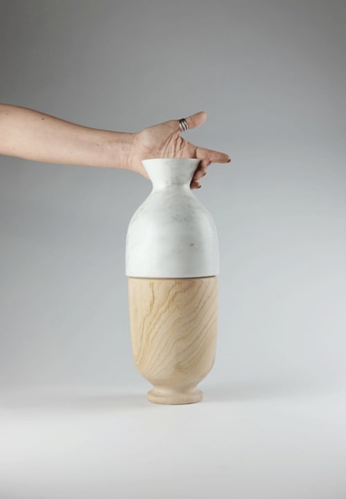Itineranti - marmo+legno 01 | Vessels & Containers by gumdesign
