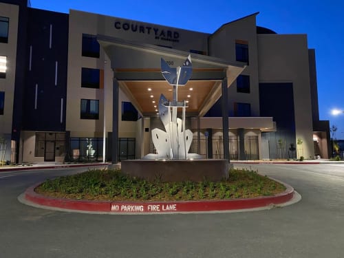 Yip Yip Yip | Public Sculptures by John Randall Nelson | Courtyard by Marriott Petaluma Sonoma County in Petaluma