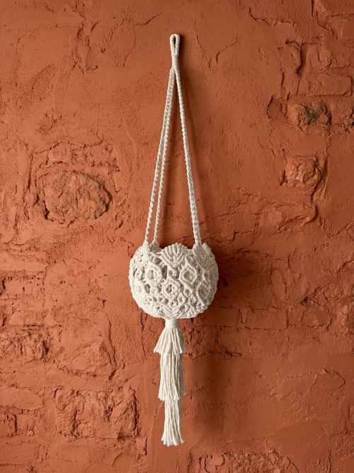 Macrame Plant Hanger | (Fits 8-14 inch pots) | Plants & Landscape by macramestories