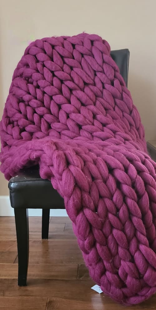 50"×70" Chunky Knit Merino Wool blanket | Linens & Bedding by Knit Like A Boss