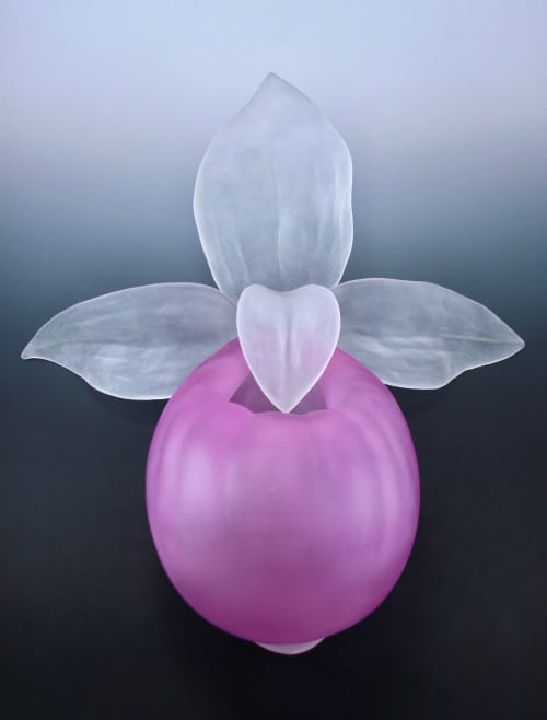 DJR Glass / "Grace" | Sculptures by DJR Glass / Donna J. Rice | Private Residence in Minneapolis