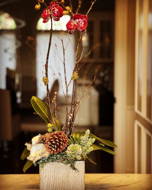 Christmas Flower Arrangement | Floral Arrangements by Fleurina Designs
