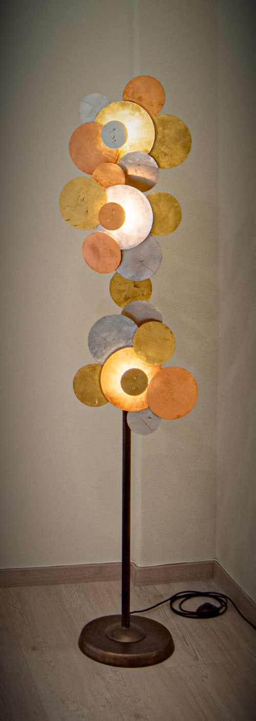 Limpets | Floor Lamp in Lamps by Fragiskos Bitros | Elk Fertighaus GmbH in Schrems
