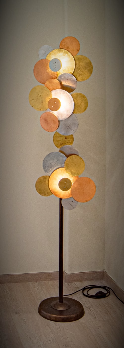 Limpets | Floor Lamp in Lamps by F+M FOS - Anna Maria Fragiskos Bitros | Elk Fertighaus GmbH in Schrems