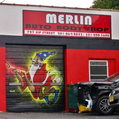 Merlin Auto Body Mural | Murals by SUEWORKS | Merlin Auto Body in Union City