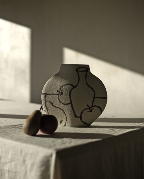 Ceramic Vase ‘Still Life’