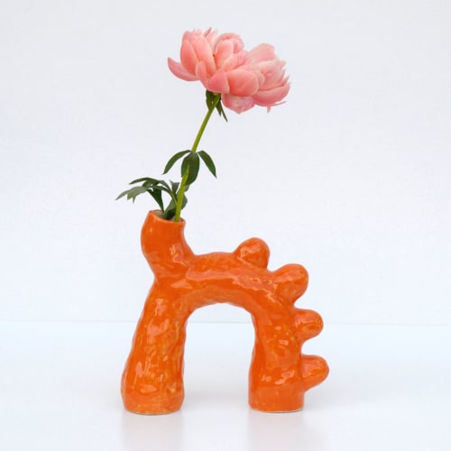 Dinosaur Vase | Vases & Vessels by niho Ceramics