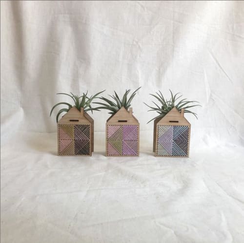 Mini House Airplant Holder | Vases & Vessels by Nosheen iqbal