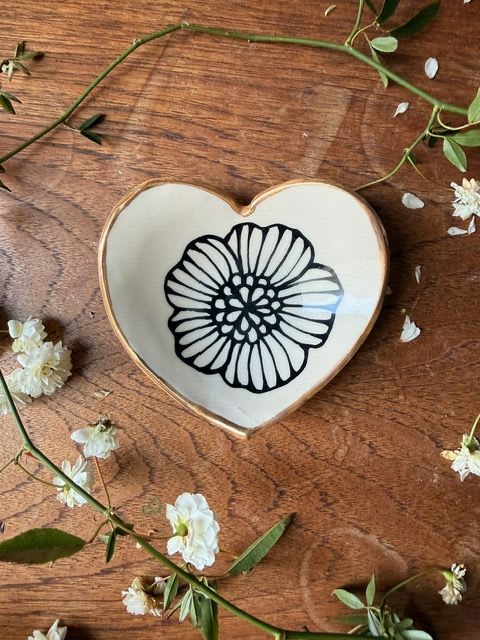 Handmade Heart-Shaped Floral Ceramic Jewelry Dish with 22K | Decorative Plate in Decorative Objects by Hsieh Clay SF