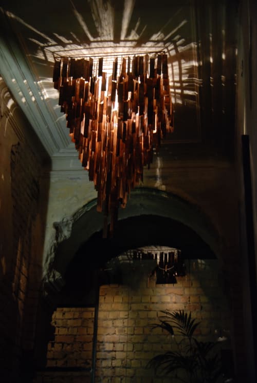 Night club lighting | Chandeliers by Pleiades lighting | Matérialiste in Vilnius