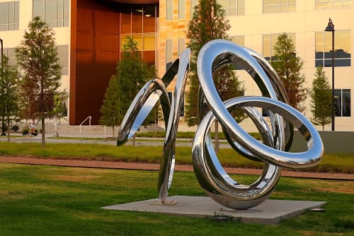 Triple Infinity Curve | Public Sculptures by Wenqin CHEN | Triple Infinty Curve in Irving