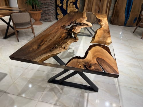 Ultra Transparent Epoxy Walnut Dining Table | Chairs by Gül Natural Furniture
