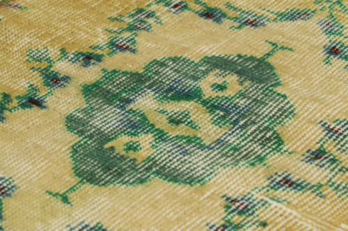 Vintage Zeki Múren Runner, with Medallion and Floral Pattern | Area Rug in Rugs by Rug and Kilim