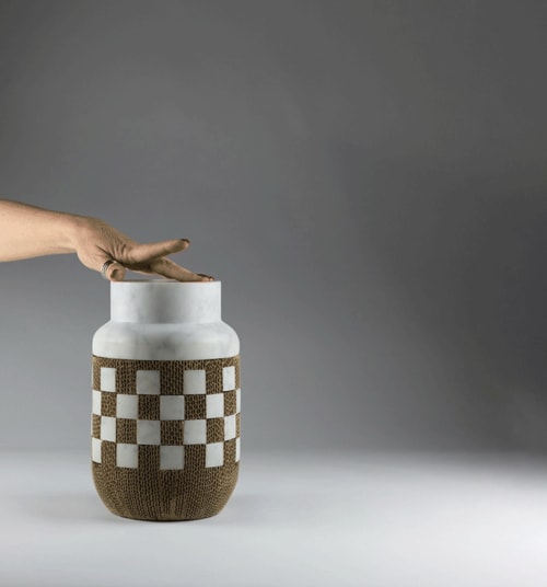 Illogiche Connessioni - basso | Vessels & Containers by gumdesign