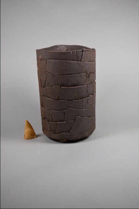 Ch3.3 – 1B | Vases & Vessels by COM WORK STUDIO