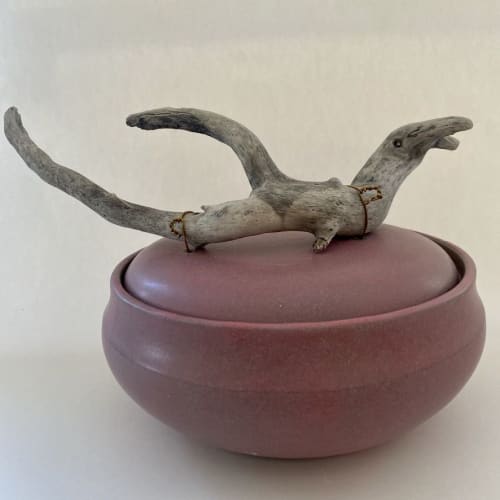 Pet urn | drift wood | pink | grey | Vessels & Containers by Helene Fleury
