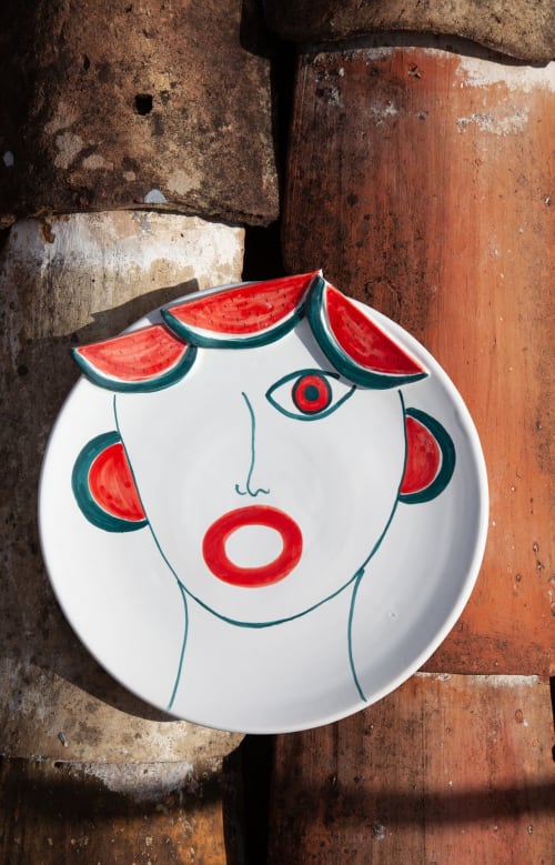 Riccardo plate with reliefs | Dinnerware by Patrizia Italiano