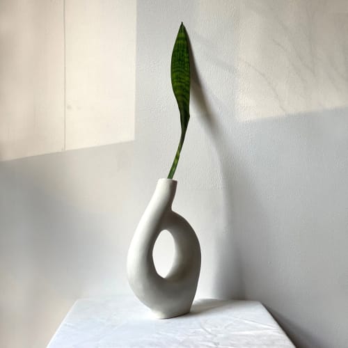 "one" vase | Vases & Vessels by Mara Lookabaugh Ceramics