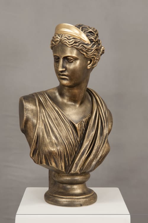 Bust of Mastres hand made and apinted in Europe | Furniture by ultimate European