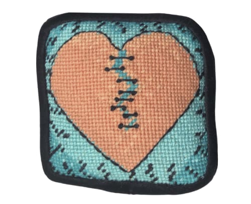 needlepoint BENT heart objet d'art pillow box | Cushion in Pillows by Mommani Threads
