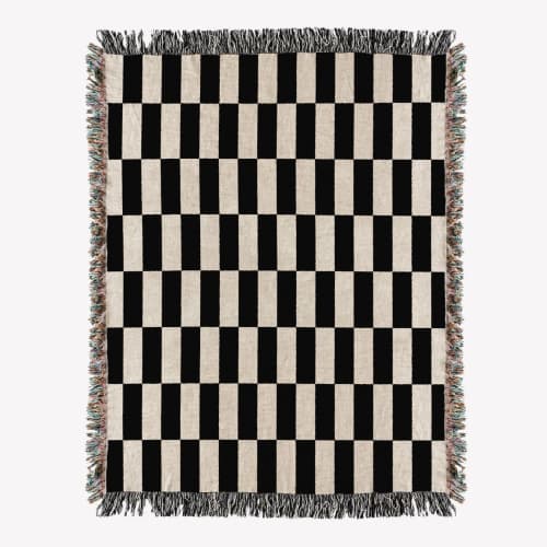 Checkers woven throw blanket. 02 | Linens & Bedding by forn Studio by Anna Pepe