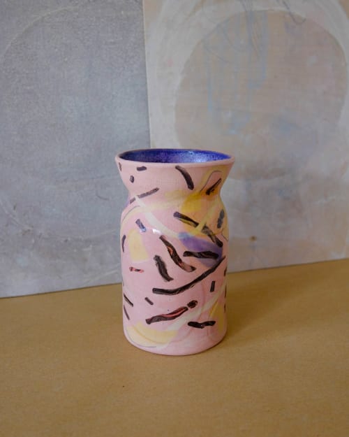 Gravity vase | Vases & Vessels by Victoria Gilles Fernández
