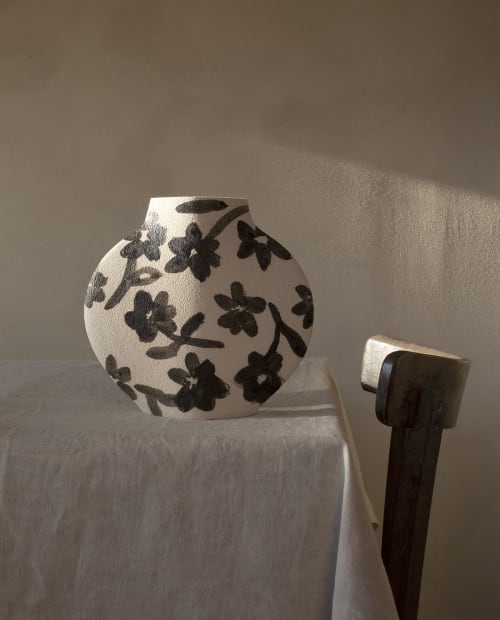 Ceramic Vase ‘Flowers Pattern’
