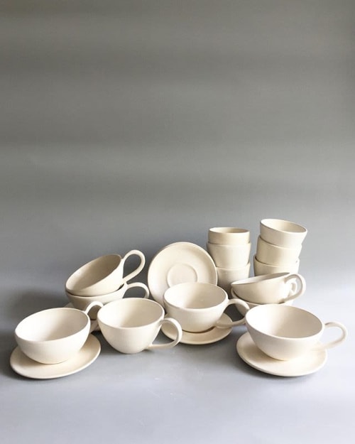 Espresso & Latte white stoneware cups | Utensils by HOJI CERAMICS | pique nique in Berlin