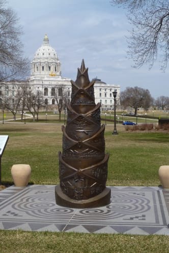 Laos Memorial | Public Sculptures by Marjorie Pitz | Minnesota State Capitol in Saint Paul