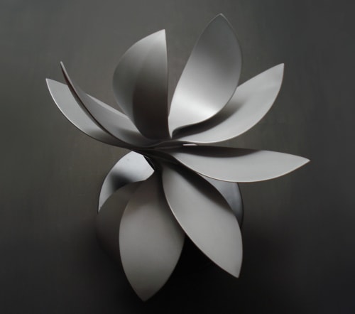 Lily | Public Sculptures by Yvonne Domenge