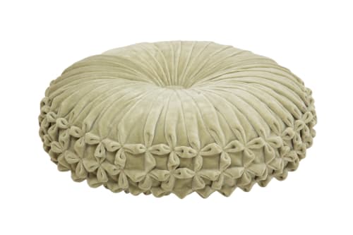 Velvet Round Cushion - Pistachio Green | Pillows by Casa Amarosa