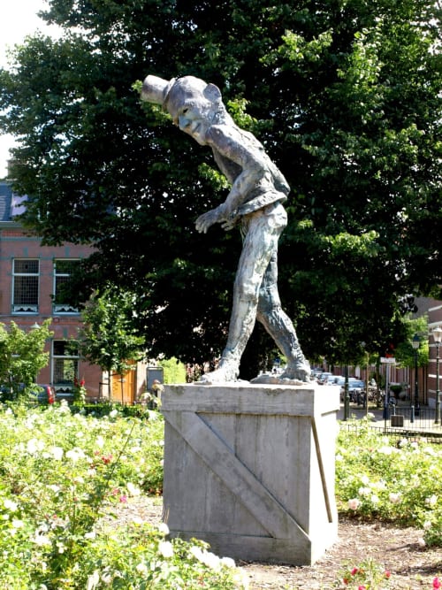 'The Player' | Public Sculptures by Folkert de Jong