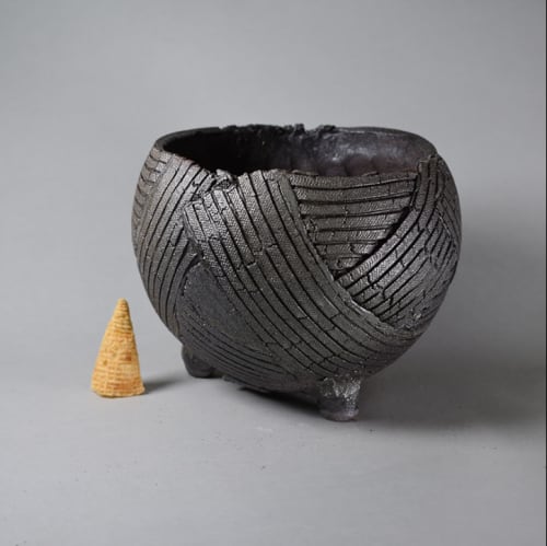 CO4-11g | Vases & Vessels by COM WORK STUDIO
